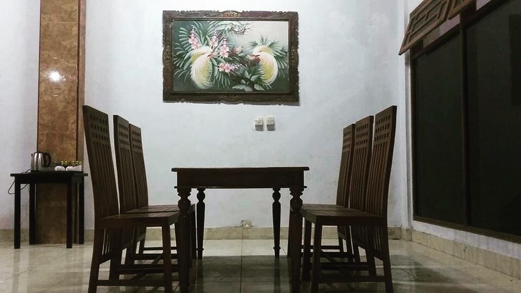 Ratih Bali Hostel Denpasar  Luaran gambar