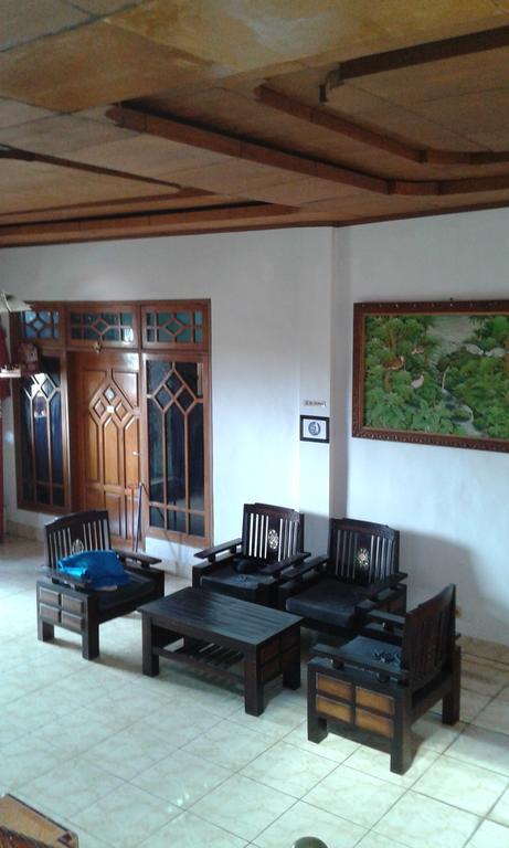 Ratih Bali Hostel Denpasar  Luaran gambar