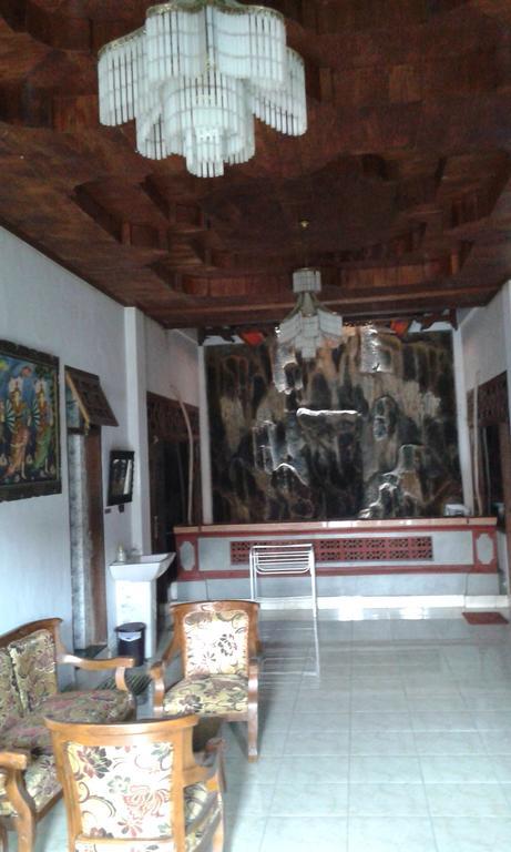 Ratih Bali Hostel Denpasar  Luaran gambar